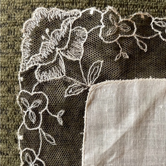 European Lace Unused Heirloom Handkerchief Charcoal Gray Goth Art Deco W… - Picture 4 of 6